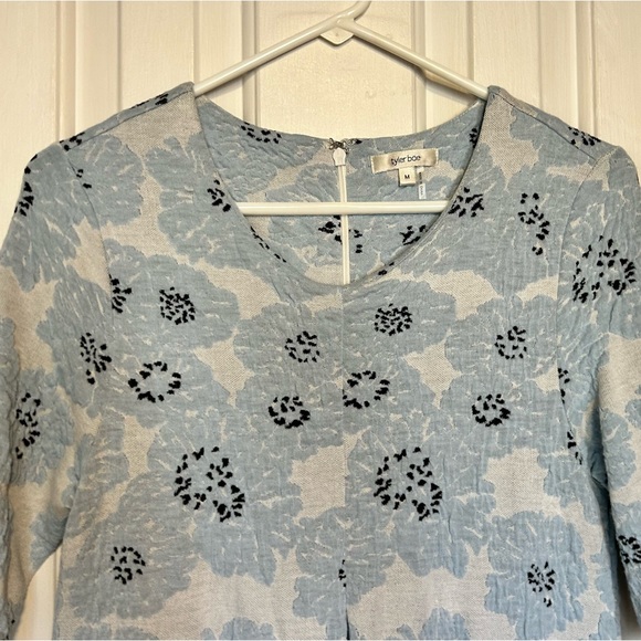 Tyler Boe Short Sleeve Blue Floral Dress with Pockets | Size Medium - Picture 6 of 13